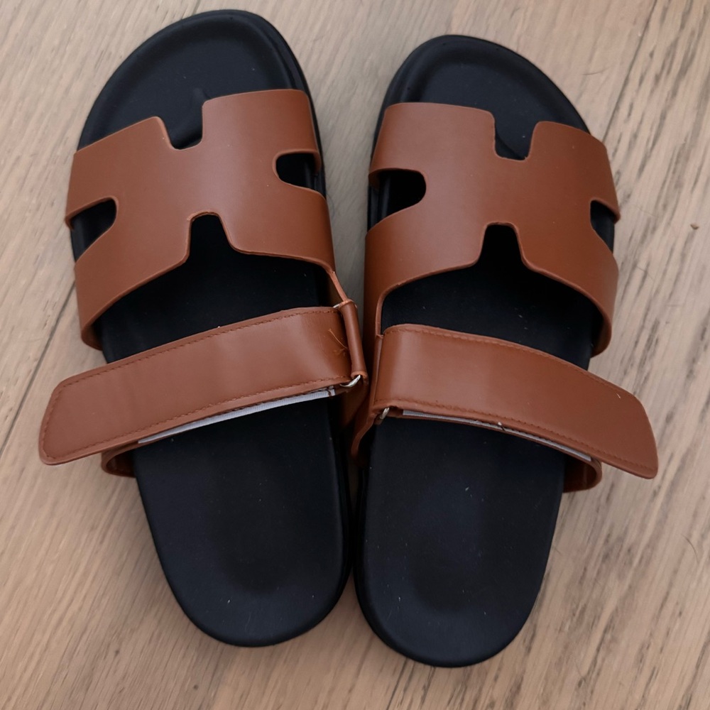 Brand new never worn brown Hermes-like sandals.